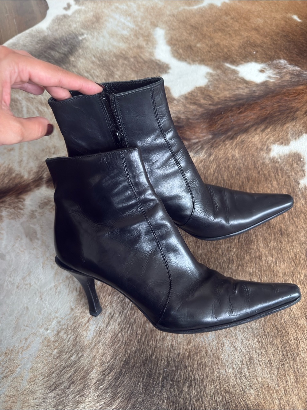 Black Pointed Toe Kitten Heel Boots